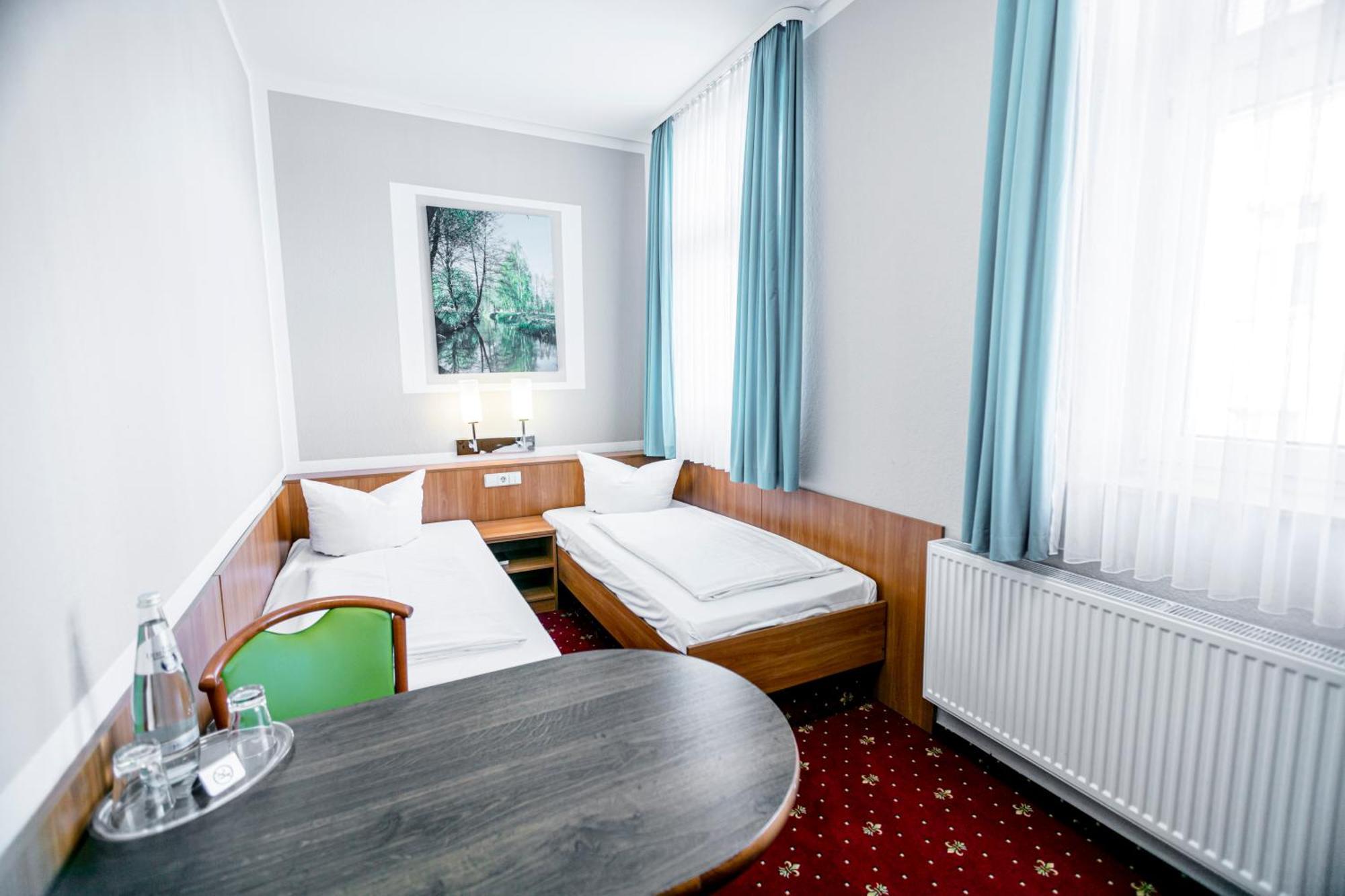Hotel Zum Goldenen Loewen Peitz Екстер'єр фото