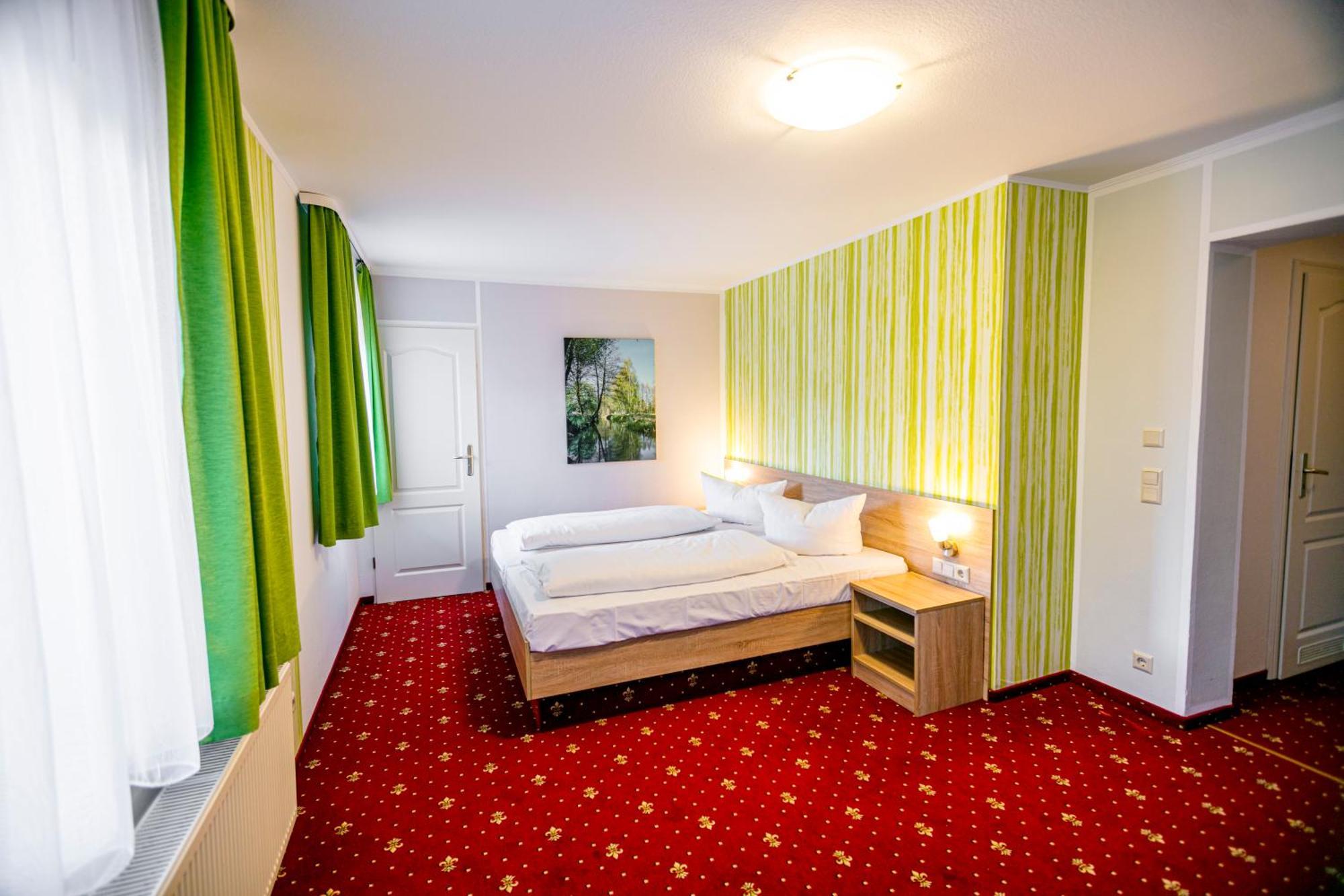 Hotel Zum Goldenen Loewen Peitz Екстер'єр фото