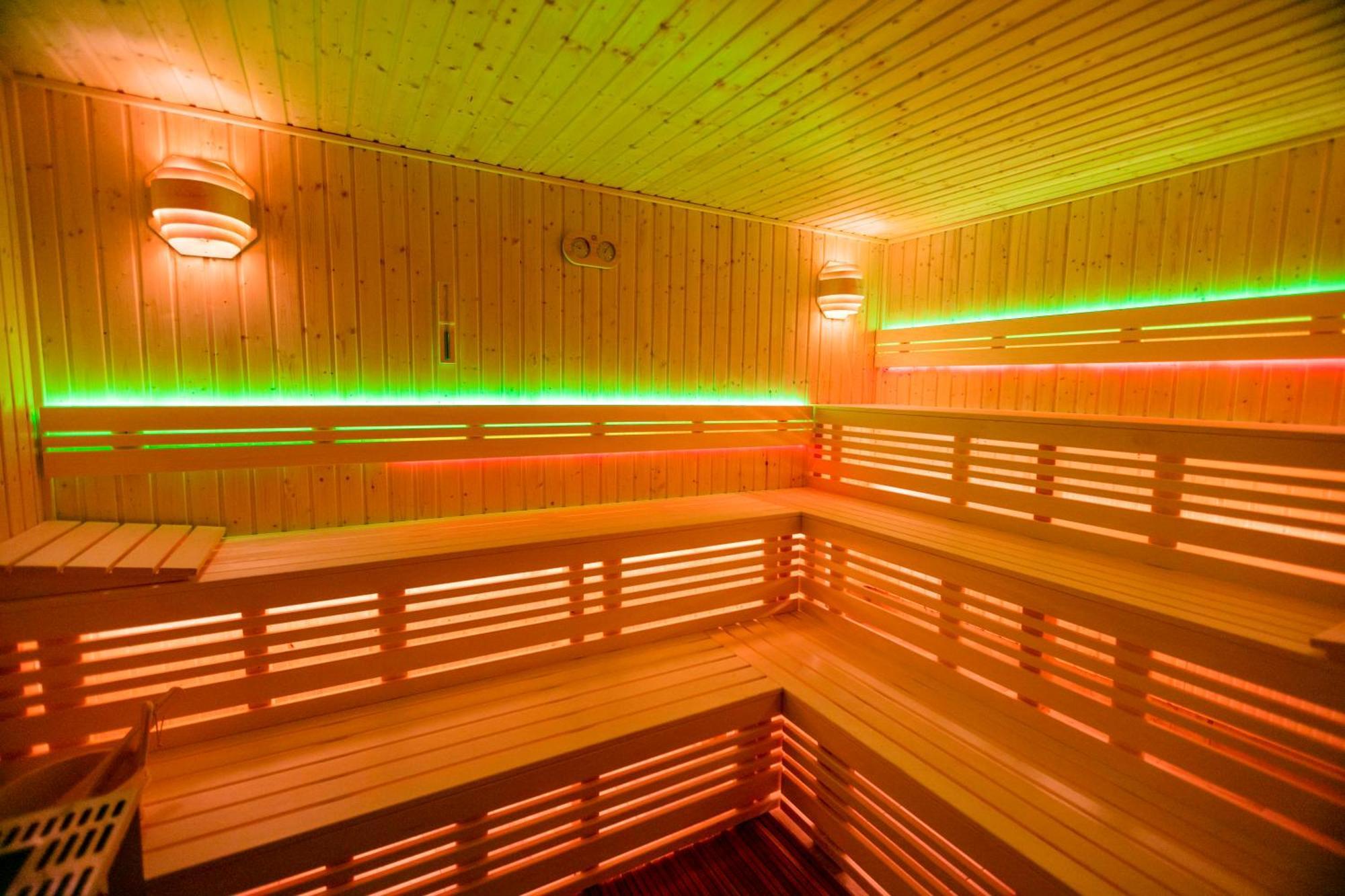 Hotel Zum Goldenen Loewen Peitz Екстер'єр фото
