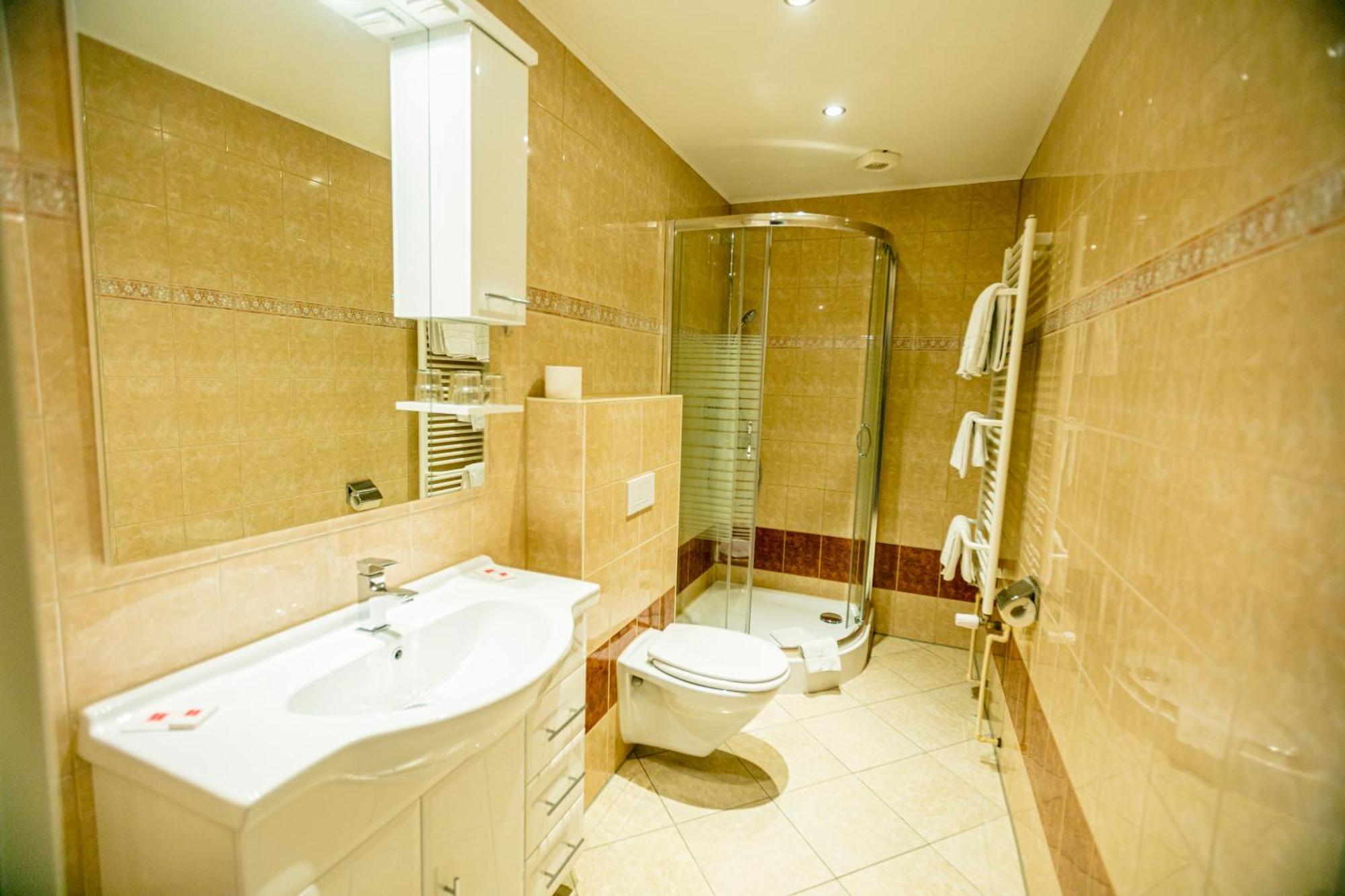 Hotel Zum Goldenen Loewen Peitz Екстер'єр фото